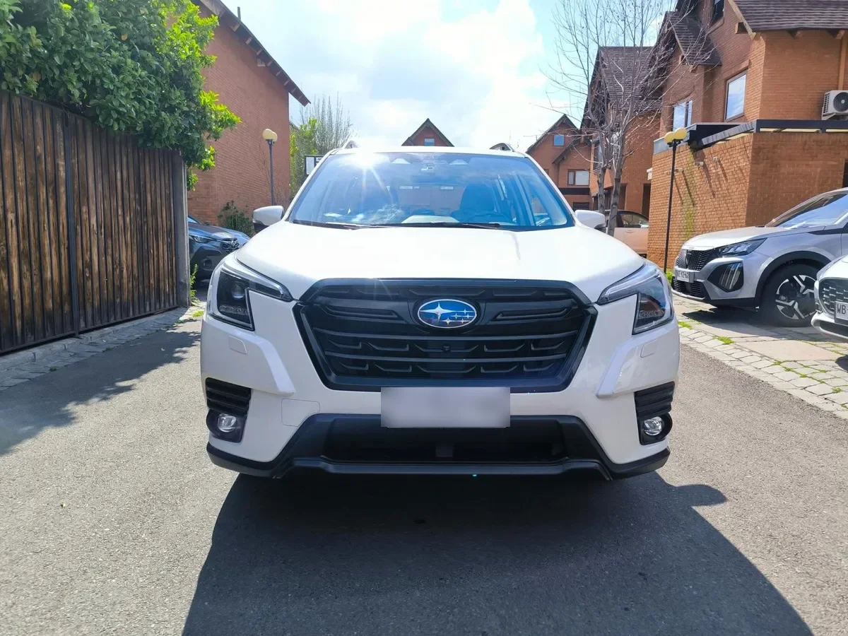 Subaru Forester 2.5 Dynamic Eyesight At 4x4 año 2024