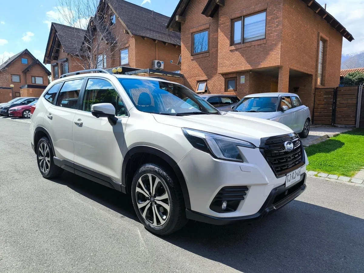 Subaru Forester 2.5 Dynamic Eyesight At 4x4 año 2024
