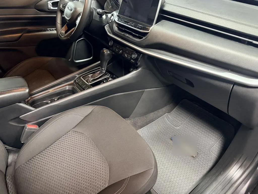 Jeep Compass Sport año 2023