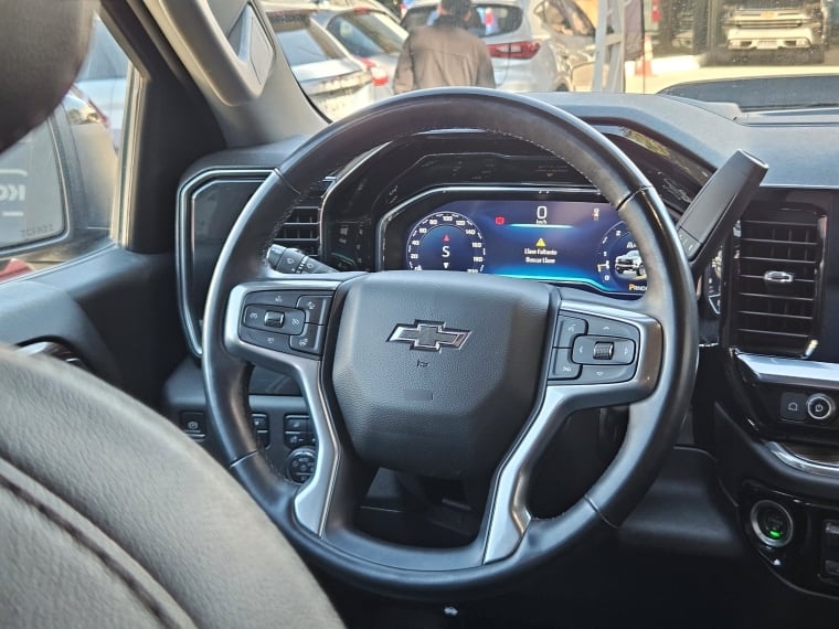 Chevrolet Silverado Silverado Cc Dcab 4x4 5.3 Aut año 2024