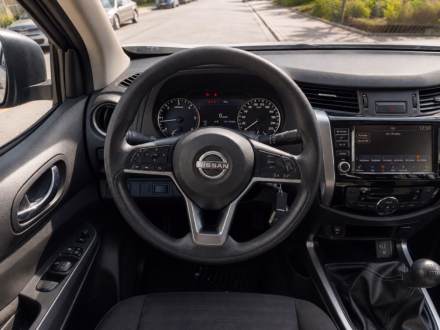 Nissan Navara Xe 4x2 año 2024
