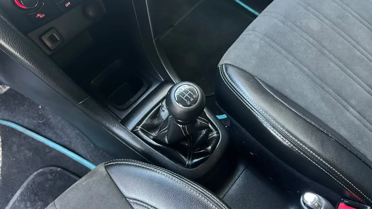 Suzuki Swift Glx 1.2 Mt año 2017