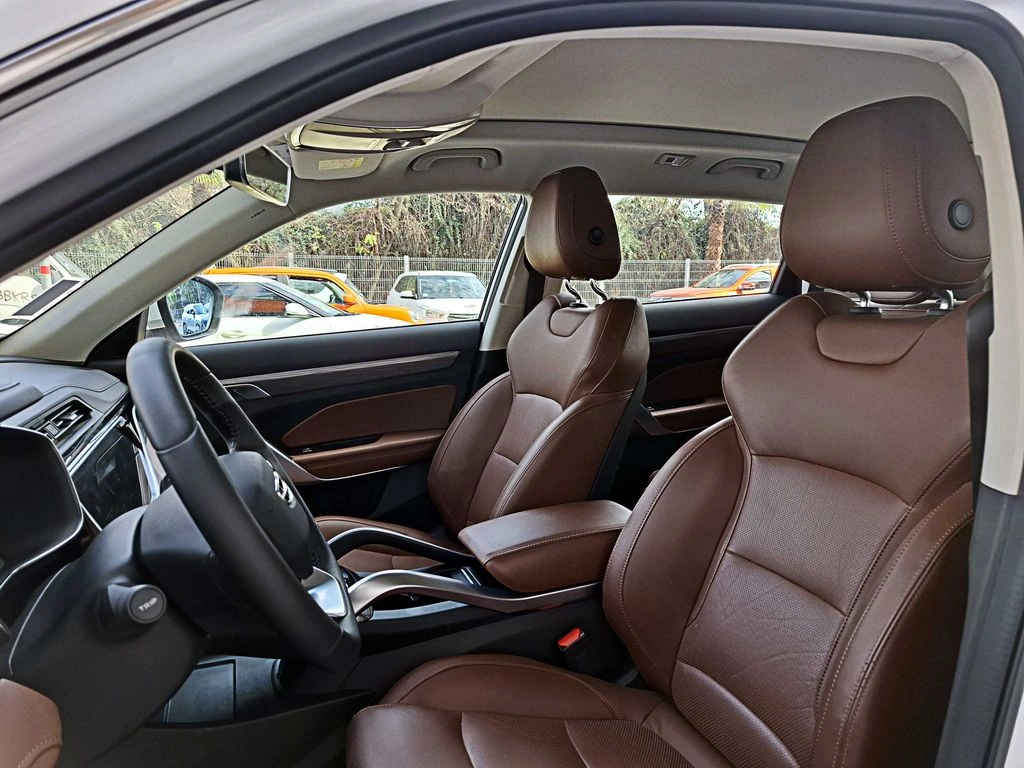 Geely Azkarra 1.5t Luxury 4x4 Dct 7at 5p año 2024