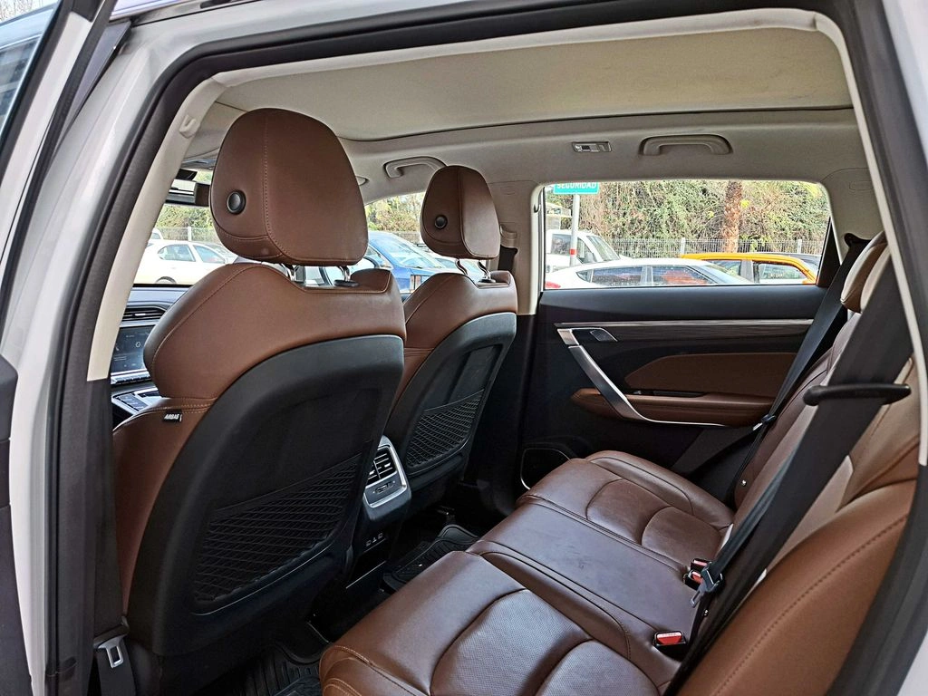 Geely Azkarra 1.5t Luxury 4x4 Dct 7at 5p año 2024