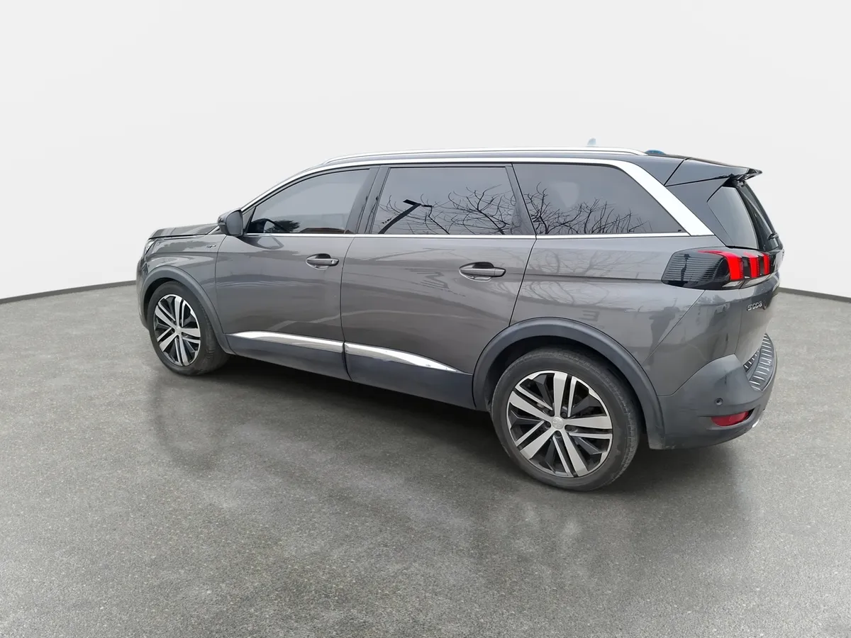 Peugeot 5008 2.0 Gt Bluehdi 180 Eat8 5p año 2020