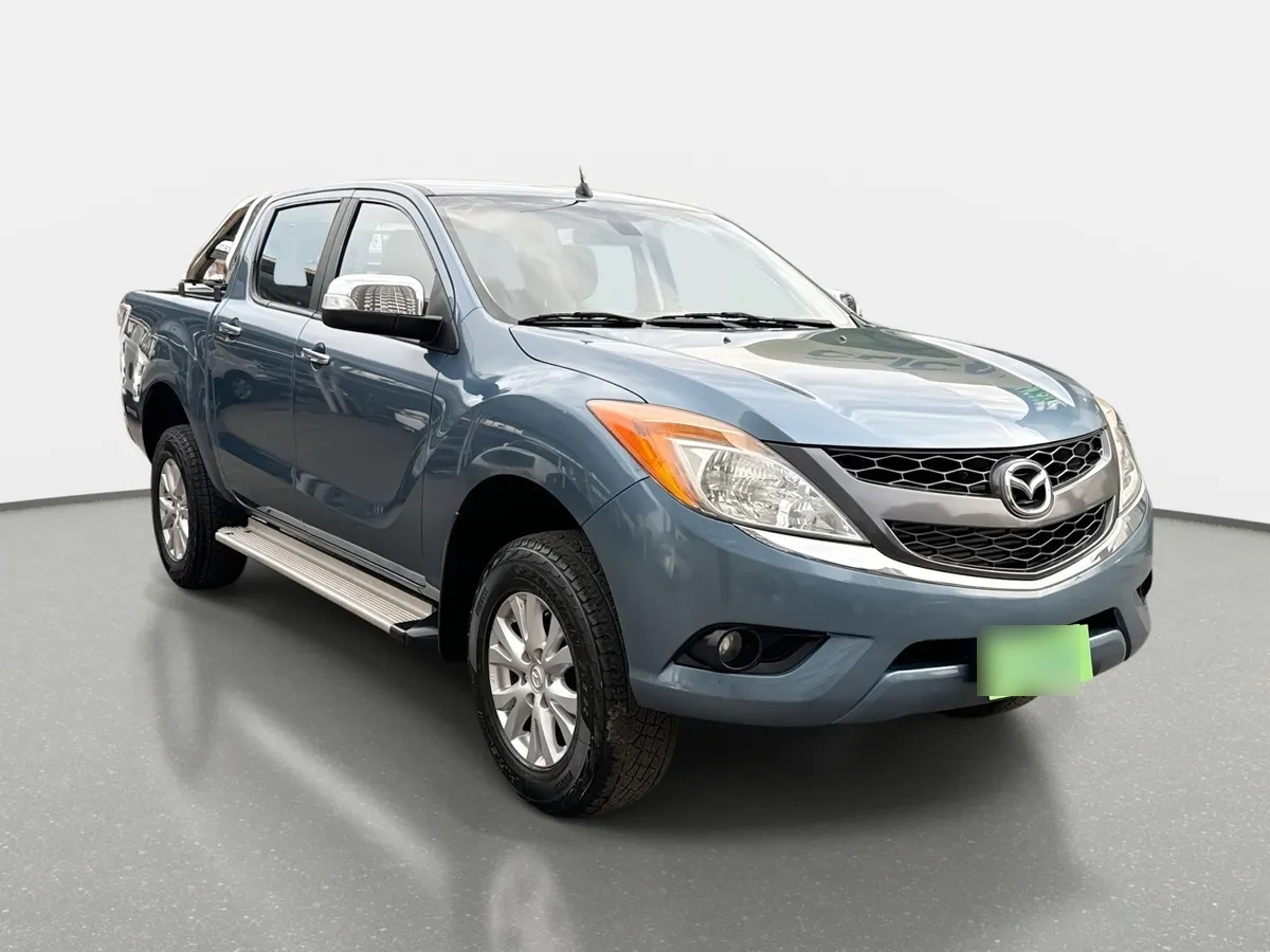 Mazda Bt-50 3.2 Sdx Diesel 4wd Euro5 High 6at 4p año 2015
