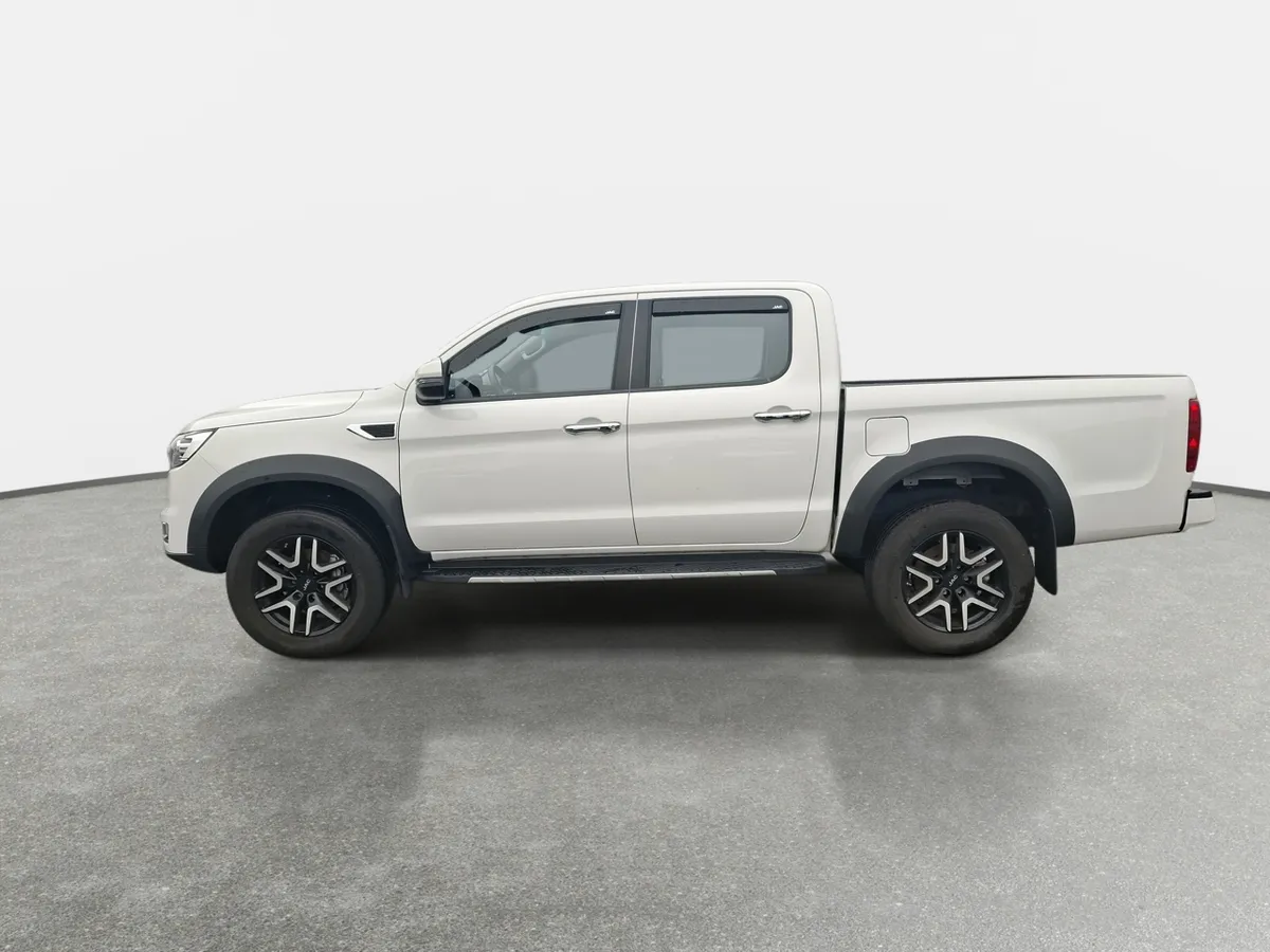 JAC T8 2.0 Luxury 4x2 Diesel Euro6 Mt 4p año 2026