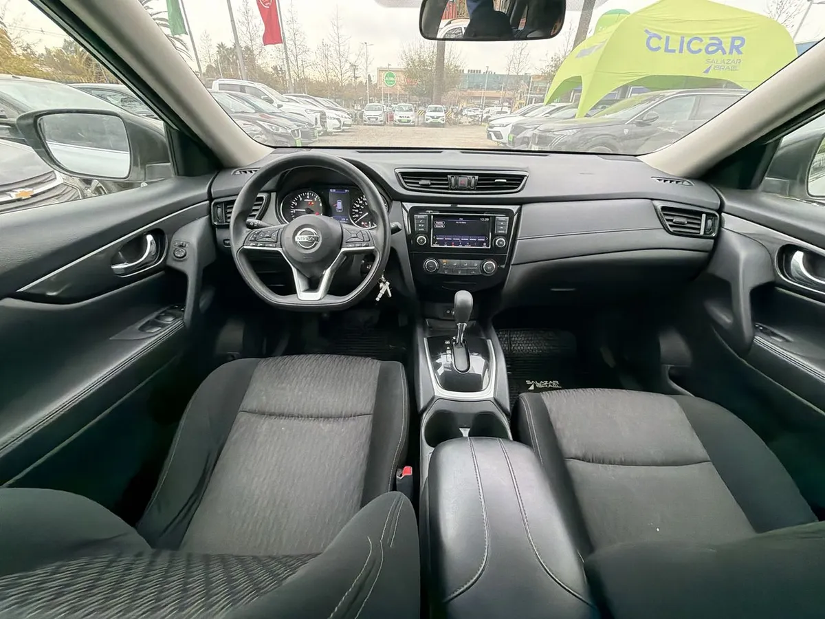 Nissan X-Trail 2.5 Sense Mc 4x2 2row Cvt At 5p año 2022