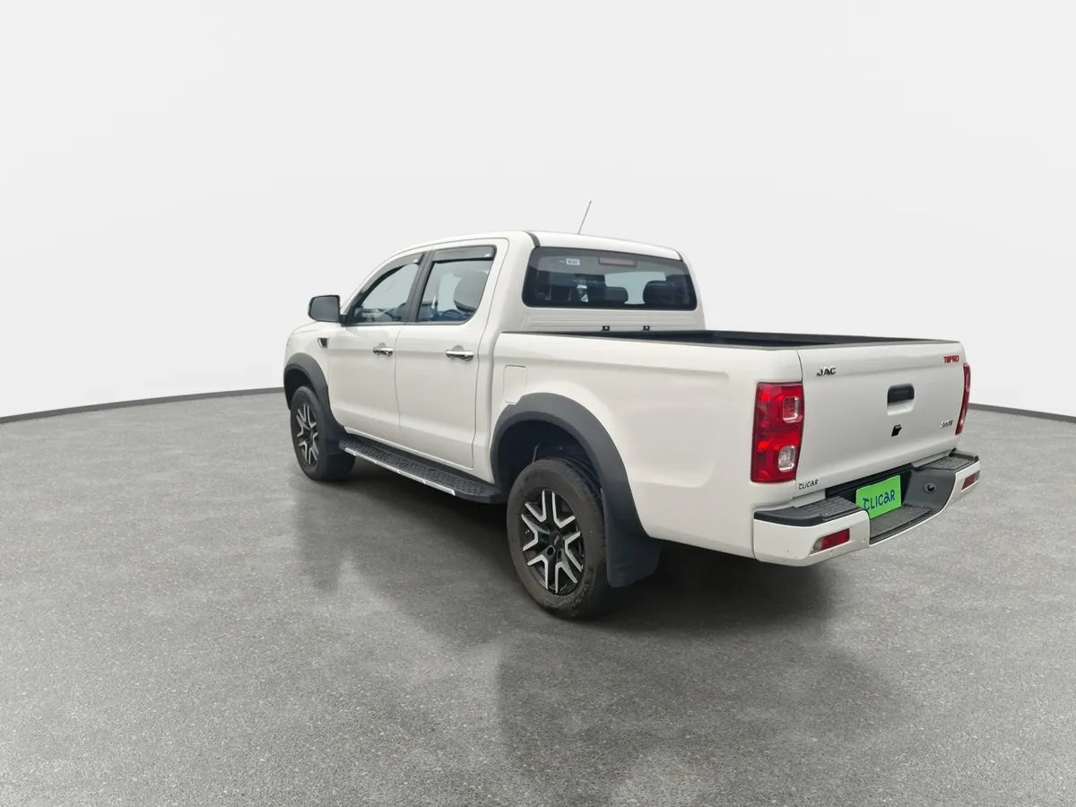 JAC T8 2.0 Luxury 4x2 Diesel Euro6 Mt 4p año 2026