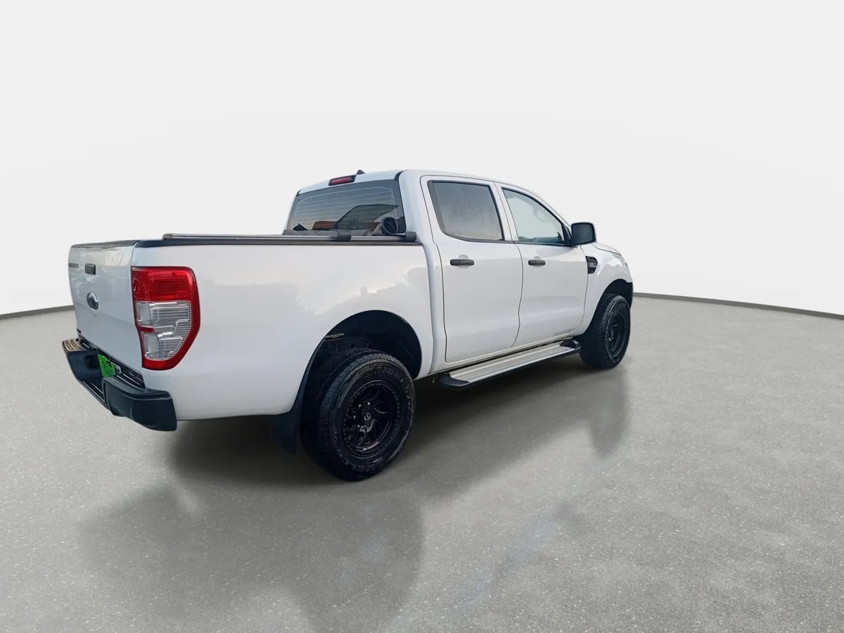 Ford Ranger 2.2 Xl 4x2 Diesel Dob. Cab. Mt 4p año 2023