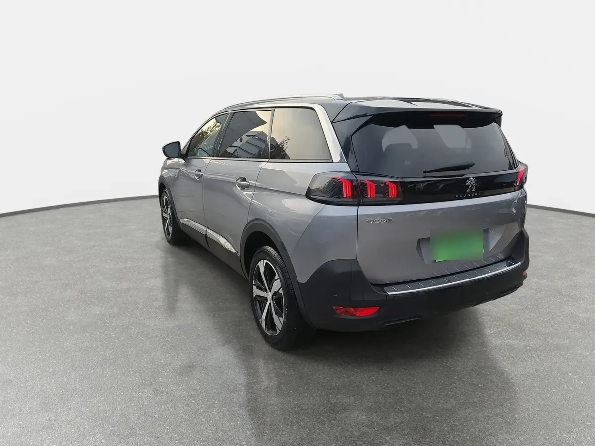 Peugeot 5008 1.5 Allure Pack Bluehdi 130 4x2 Eat8 5p año 2024