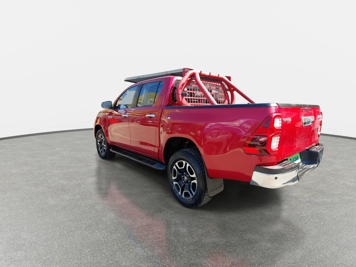 Toyota Hilux 2.8 Srv Diesel 4x4 Dob. Cab. At 4p año 2024