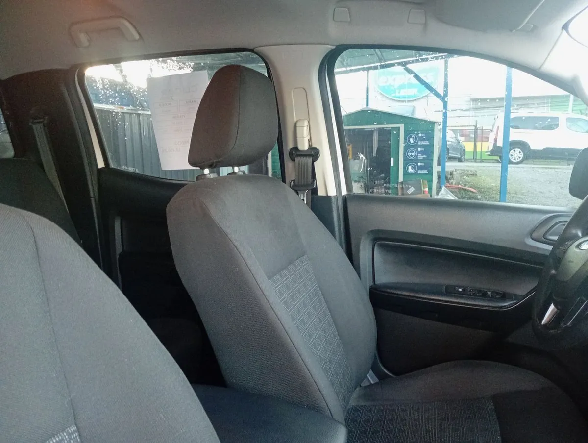 Ford Ranger 2.2 Xl 4x2 Diesel Dob. Cab. Mt 4p año 2023