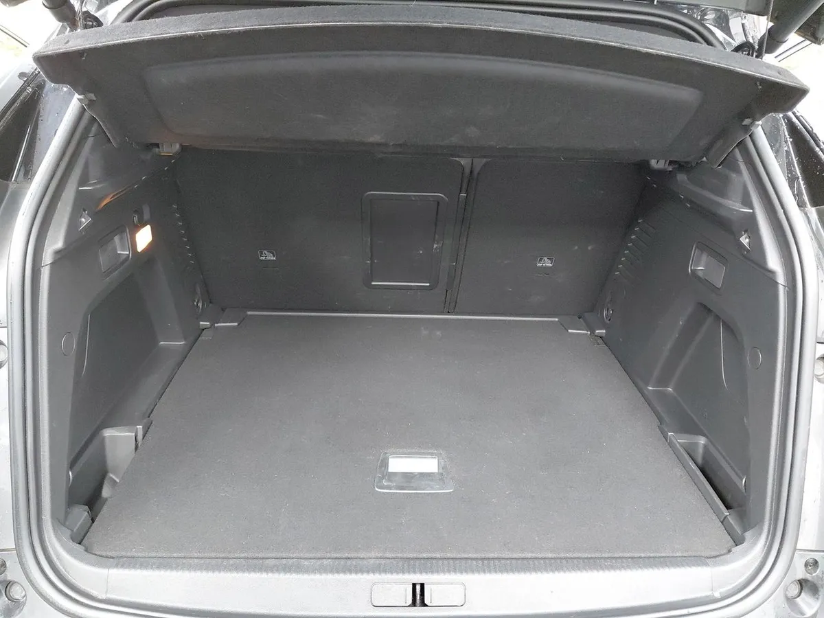 Peugeot 3008 1.6 Gt Puretech 4x2 180 Eat8 5p año 2022
