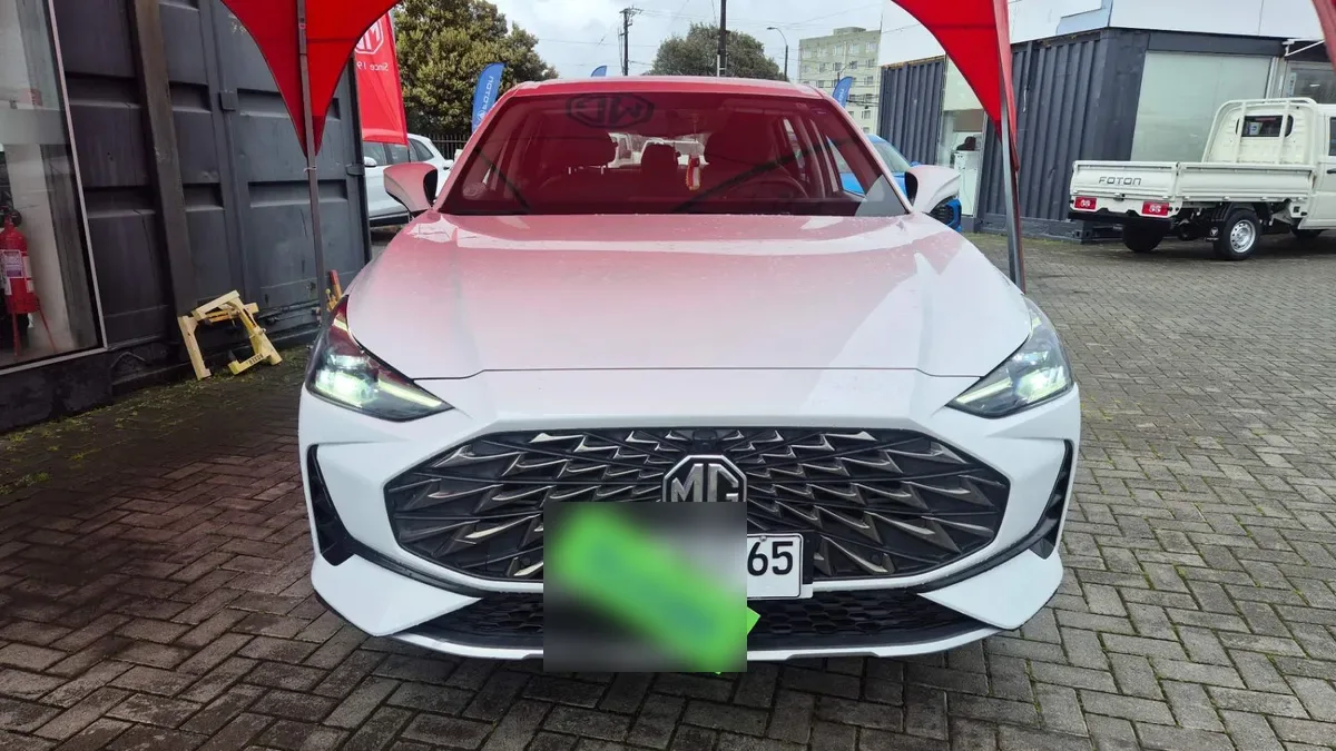 MG One 1.5t Com 2wd Cvt At 5p año 2025