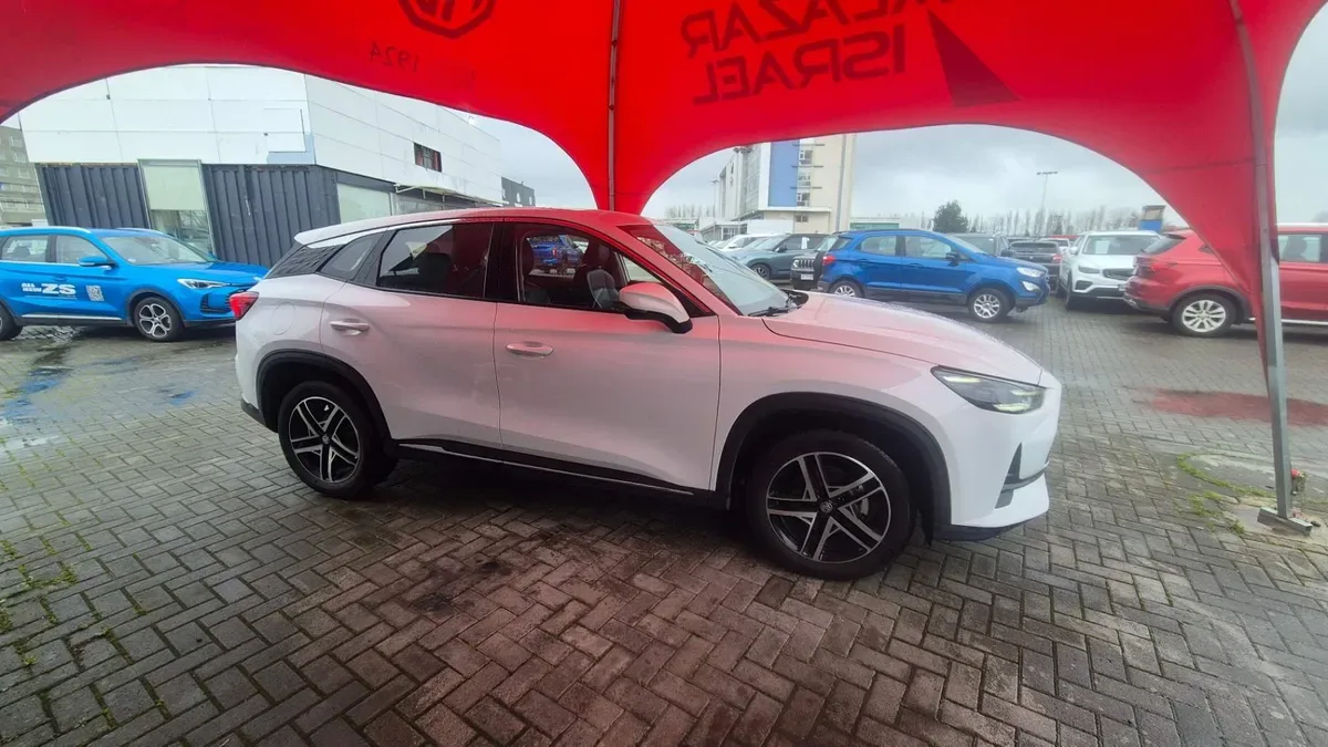 MG One 1.5t Com 2wd Cvt At 5p año 2025