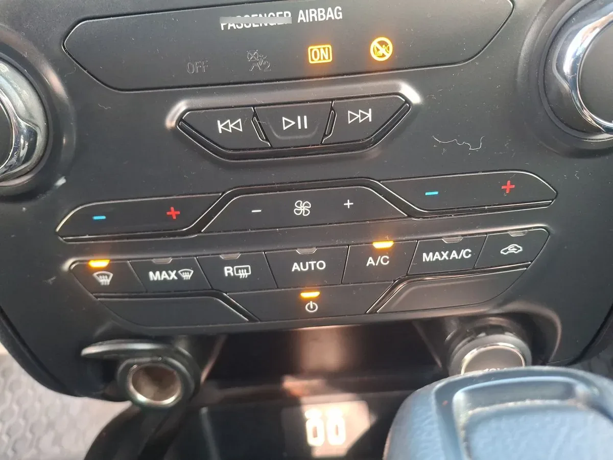 Ford Ranger 3.2 Xlt 4x4 Diesel Dob. Cab. At 4p año 2023