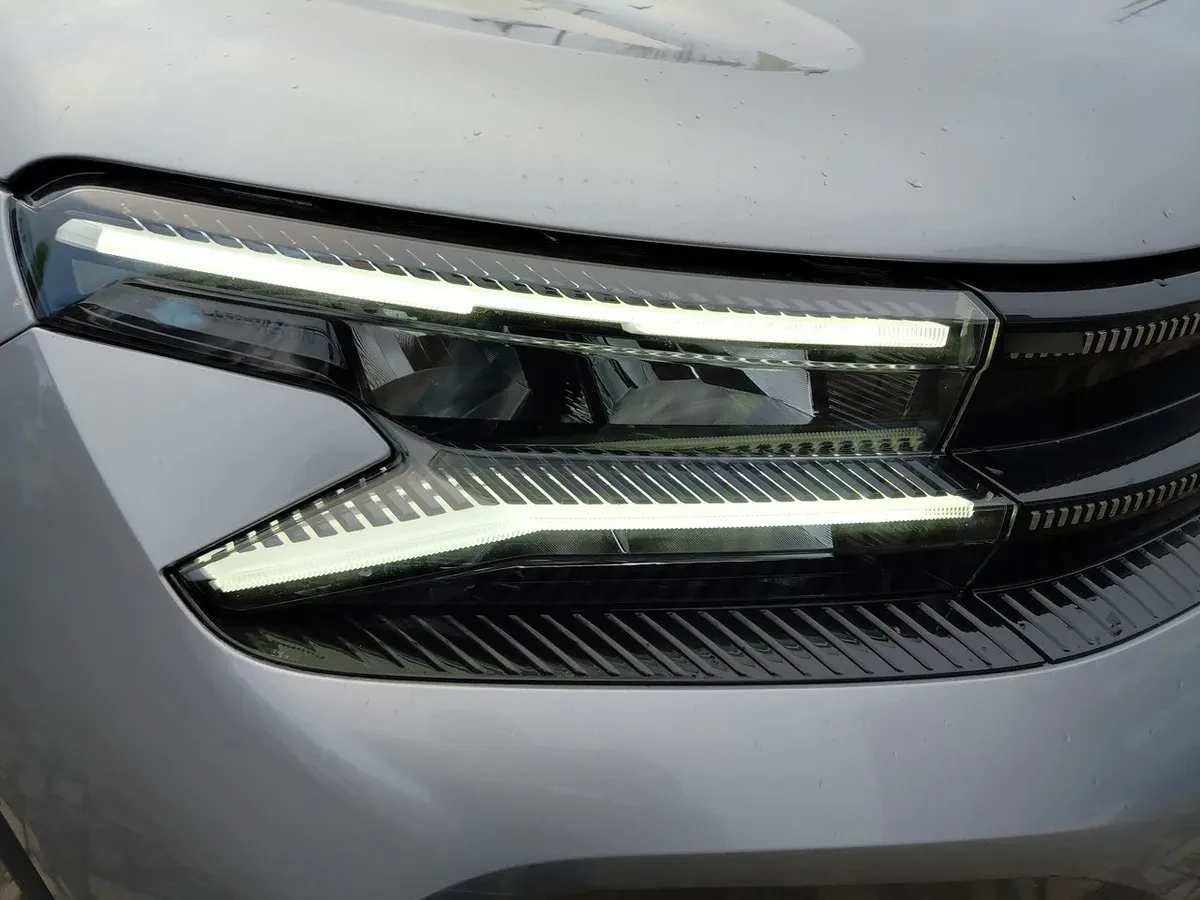 Citroen C5 Aircross 1.5 Feel Pack Diesel 4x2 130 Ss Eat8 At 5p año 2024
