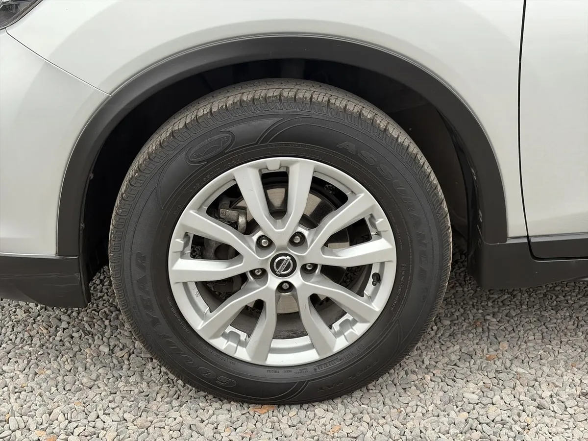 Nissan X-Trail 2.5 Sense Mc 4x2 2row Cvt At 5p año 2022