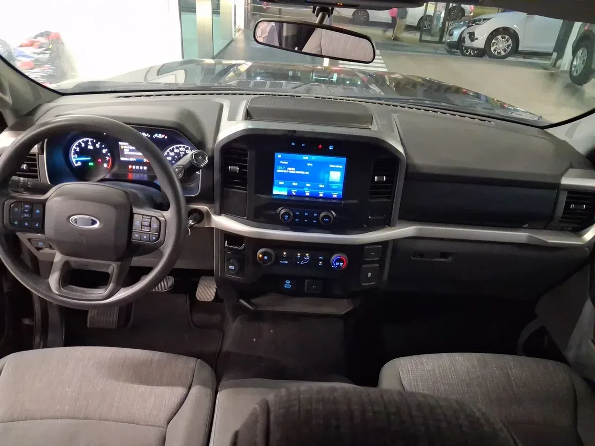 Ford F-150 3.3 Xlt Cc Dob. Cab. 4x2 At 4p año 2022