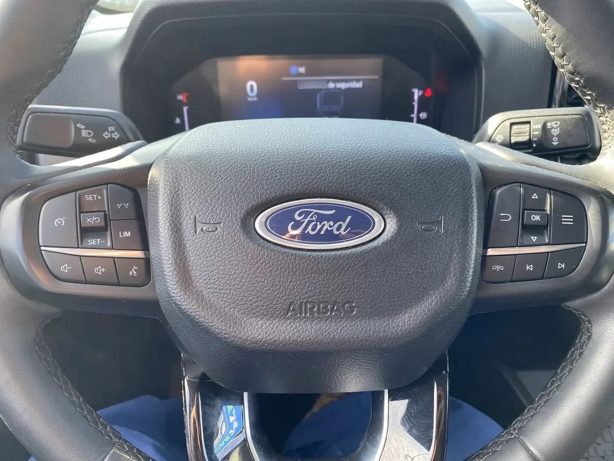 Ford Ranger 2.0 Xlt Diesel 4x2 Dob. Cab. At 4p año 2025
