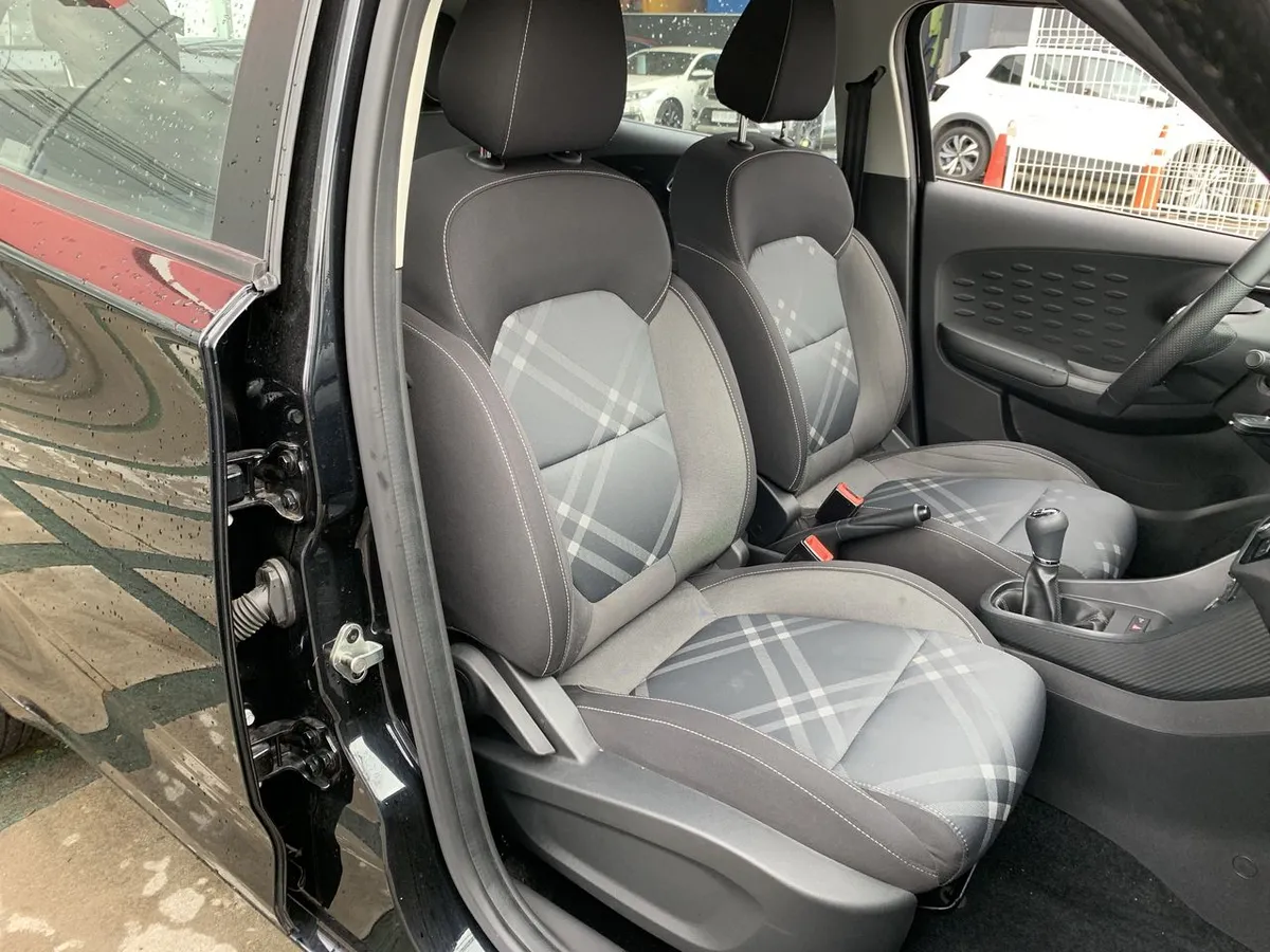 MG Mg 3 1.5 Com 2wd Hb Mt 5p año 2026