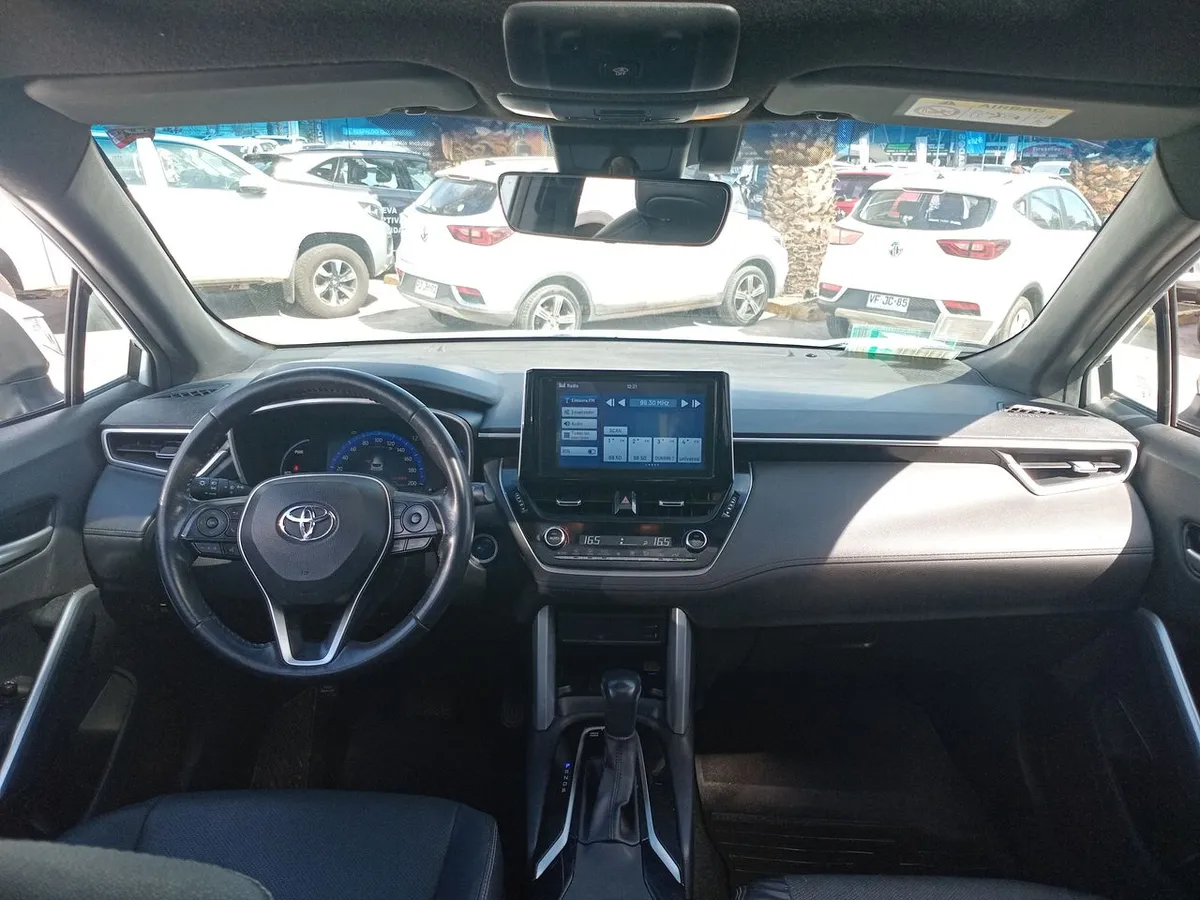 Toyota Corolla Cross 1.8 Seg Hybrid 4x2 Cvt At 5p año 2023