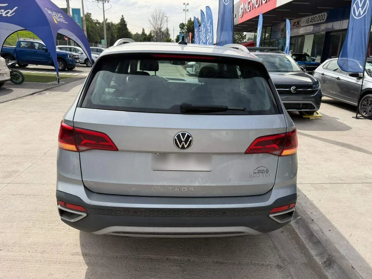 Volkswagen Taos 1.4 Tsi Highline 4x2 At 5p año 2025