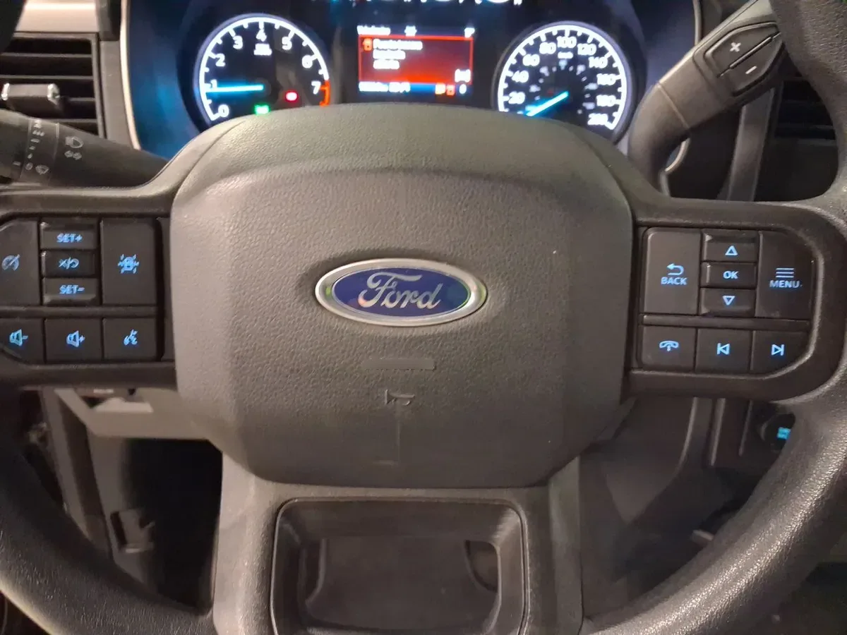 Ford F-150 3.3 Xlt Cc Dob. Cab. 4x2 At 4p año 2022