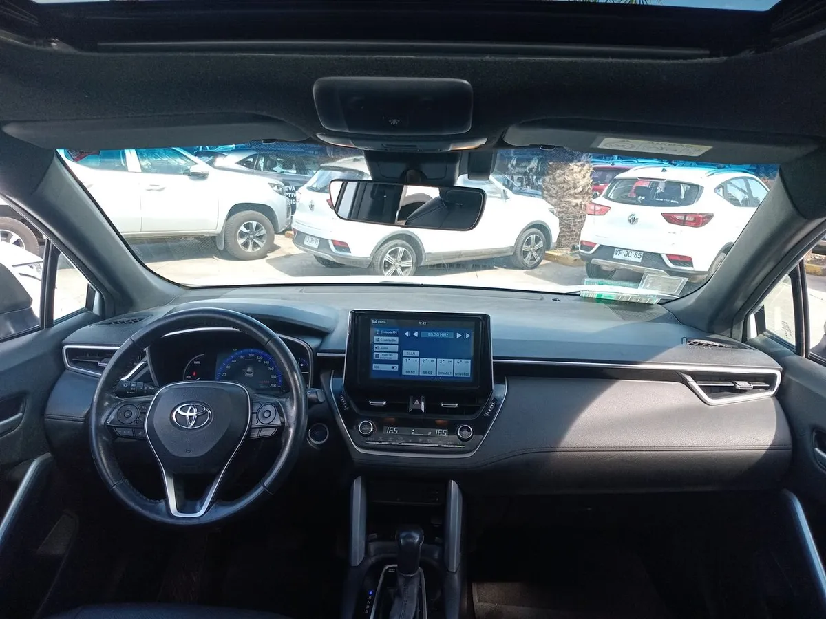 Toyota Corolla Cross 1.8 Seg Hybrid 4x2 Cvt At 5p año 2023