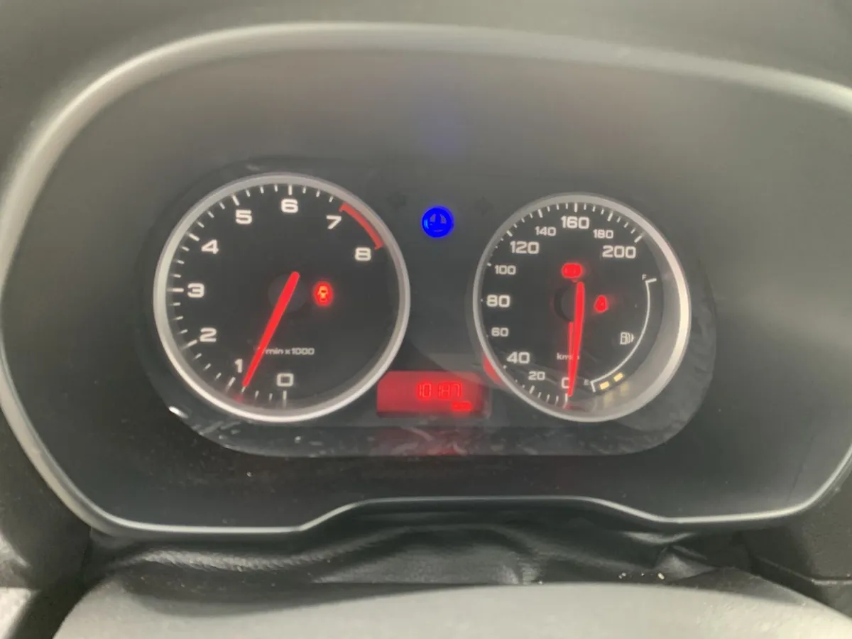 MG Mg 3 1.5 Com 2wd Hb Mt 5p año 2026