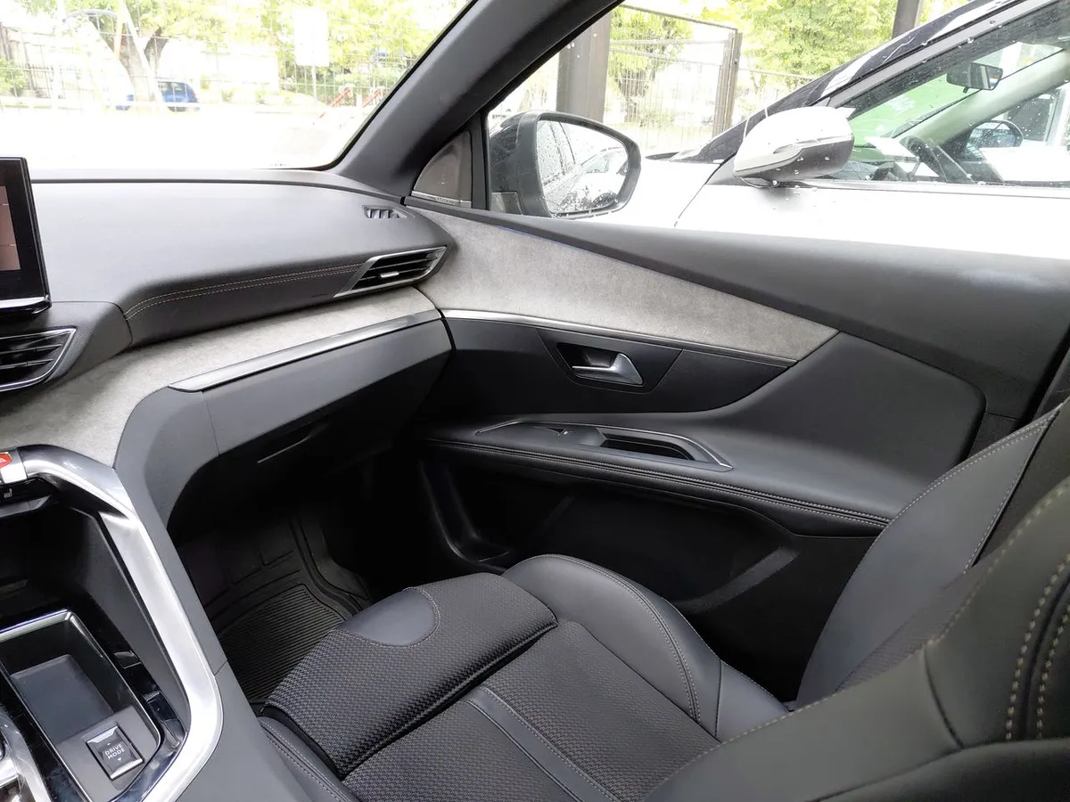 Peugeot 3008 1.6 Gt Puretech 4x2 180 Eat8 5p año 2022