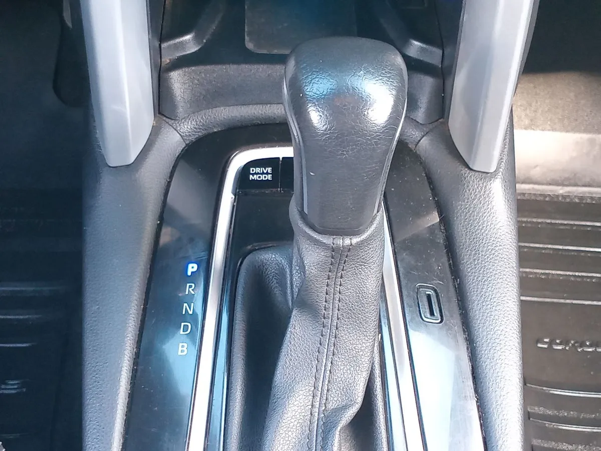 Toyota Corolla Cross 1.8 Seg Hybrid 4x2 Cvt At 5p año 2023