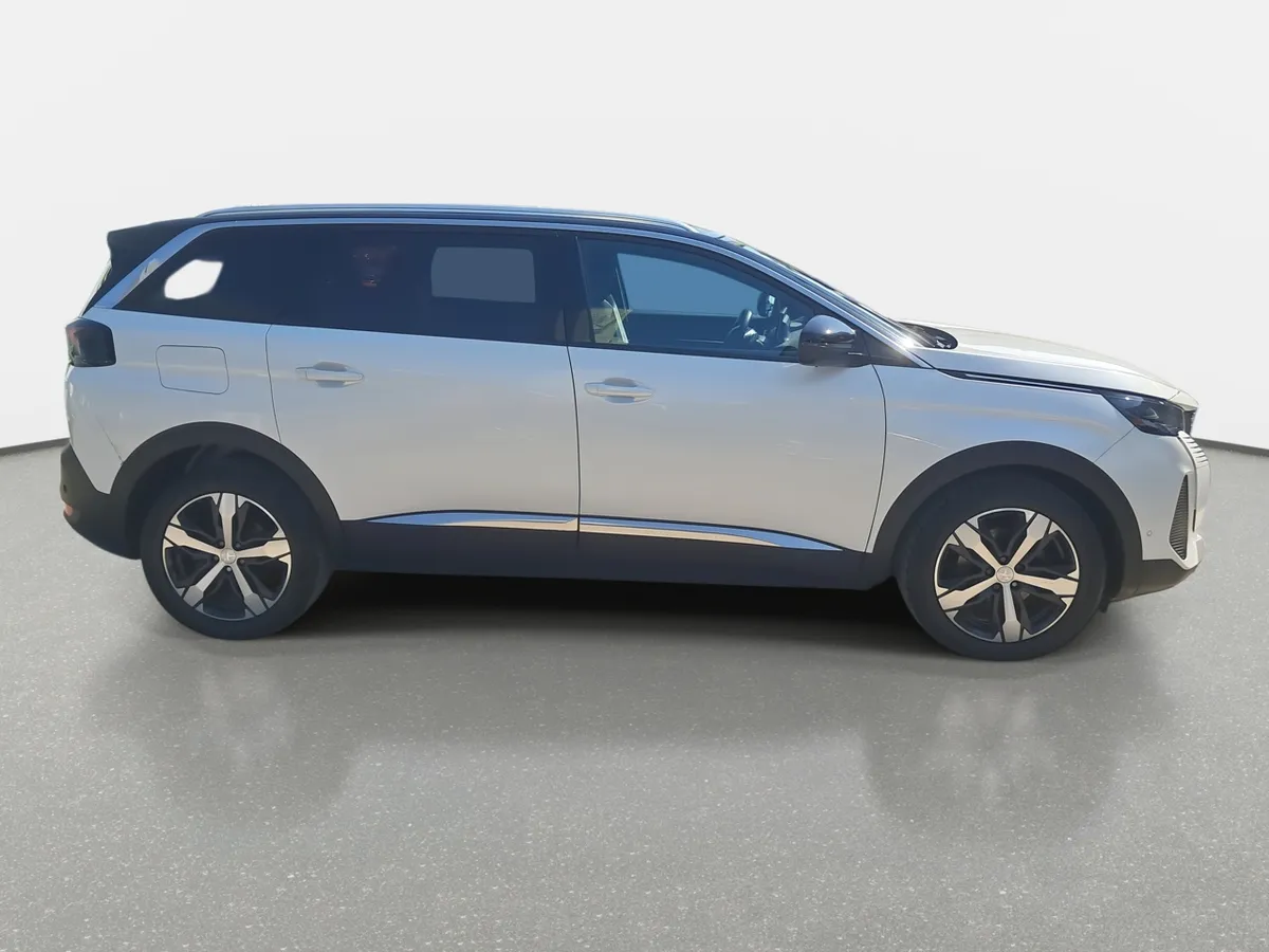 Peugeot 5008 1.5 Allure Pack Bluehdi 130 4x2 Eat8 5p año 2024