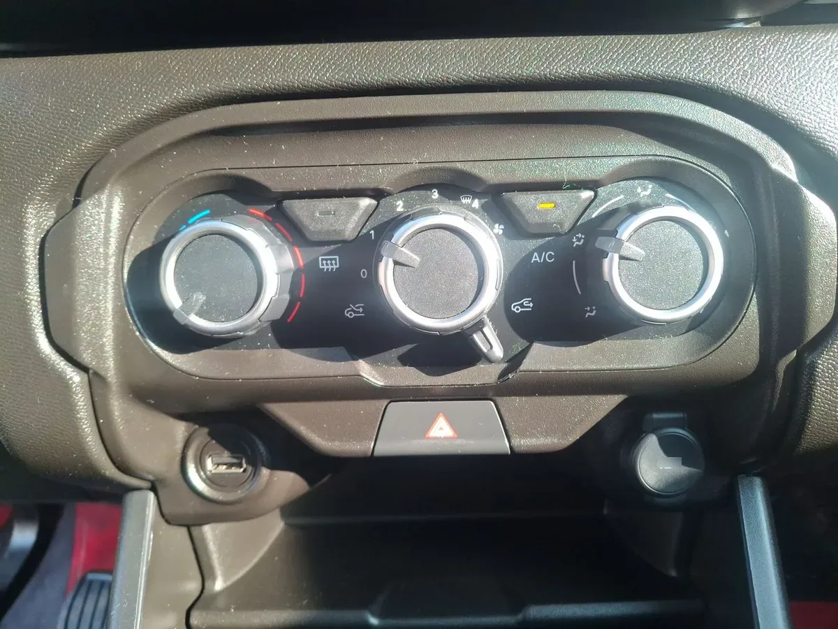 Citroen C3 1.2 Puretech Feel 4x2 Hb 110 Ss Eat6 At 5p año 2023