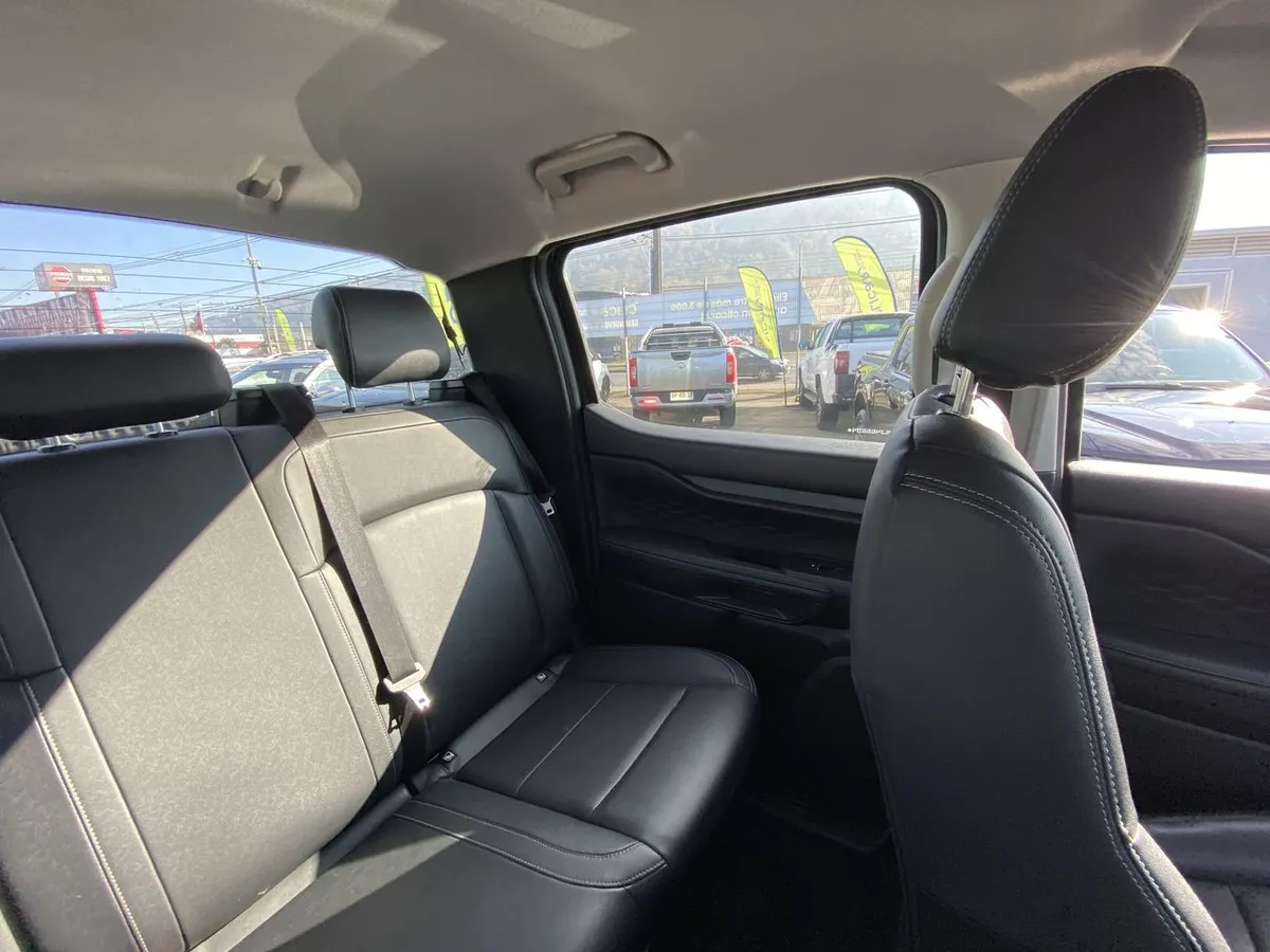 Ford Ranger 2.0 Xlt Diesel 4x2 Dob. Cab. At 4p año 2025