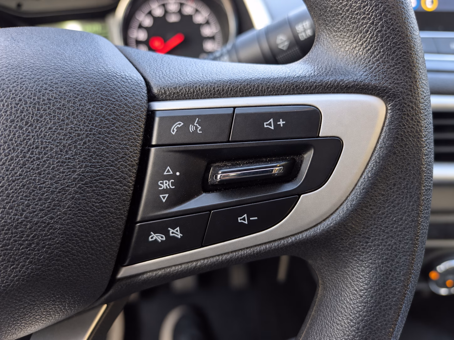 Chevrolet Tracker Ls Mt año 2022