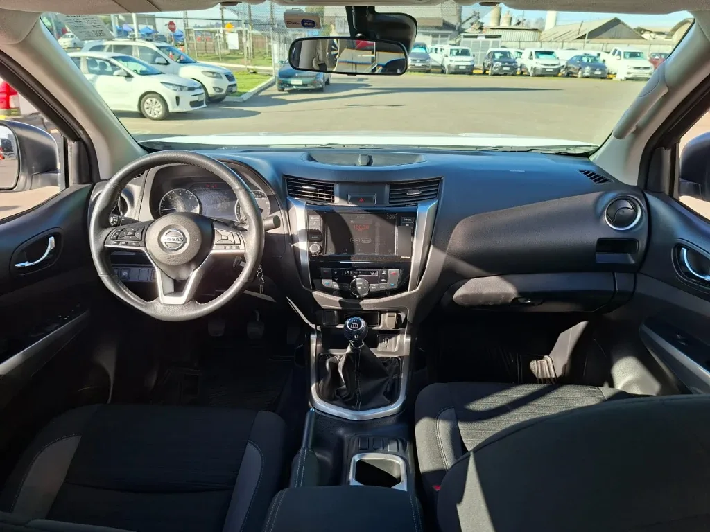 Nissan Navara Dc 4x2 2.3tdi Xe año 2022
