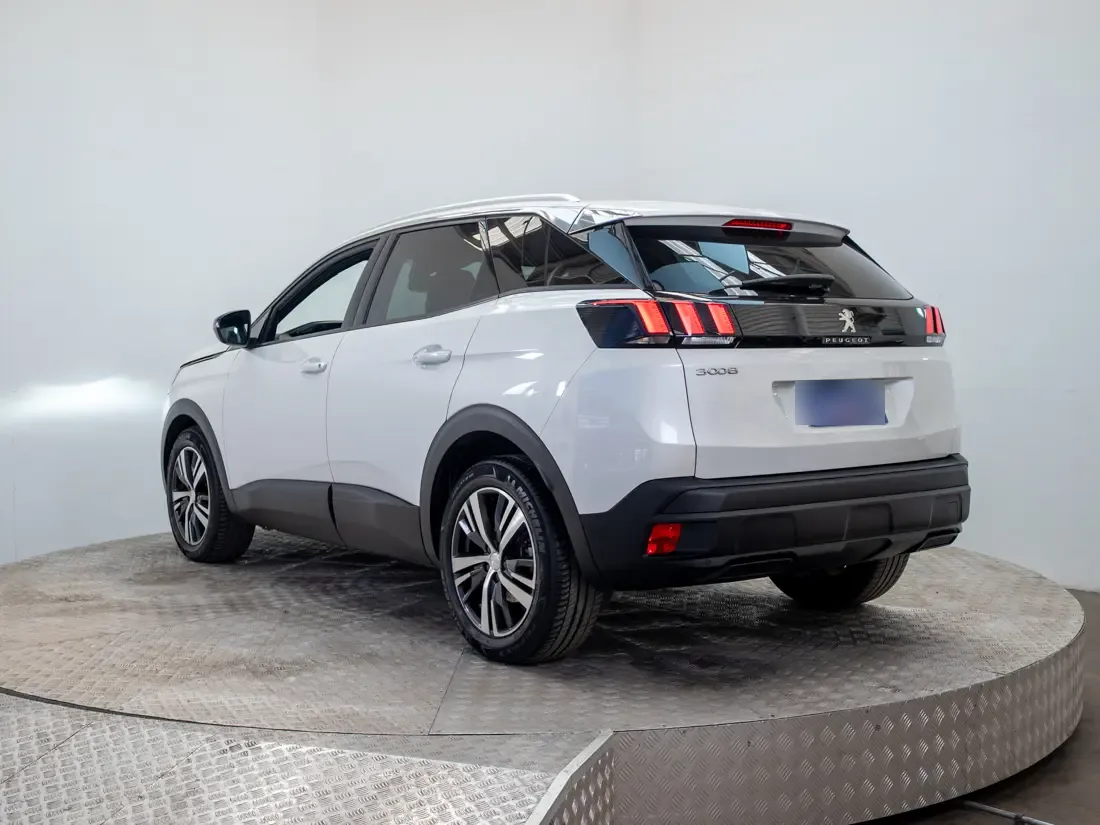 Peugeot 3008 3008 1.2 Active Pack Puretech 130 Mt año 2024
