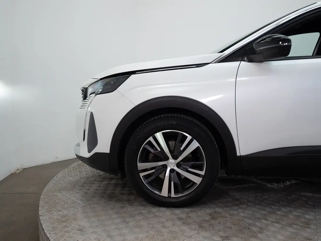 Peugeot 3008 3008 1.2 Active Pack Puretech 130 Mt año 2024