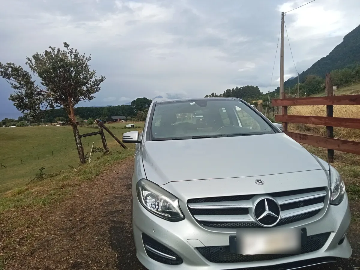 MERCEDES BENZ B200 2.0 At año 2019