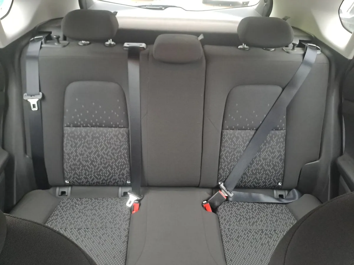 Chevrolet Tracker 1.2t Ls Fwd Mt 5p año 2023