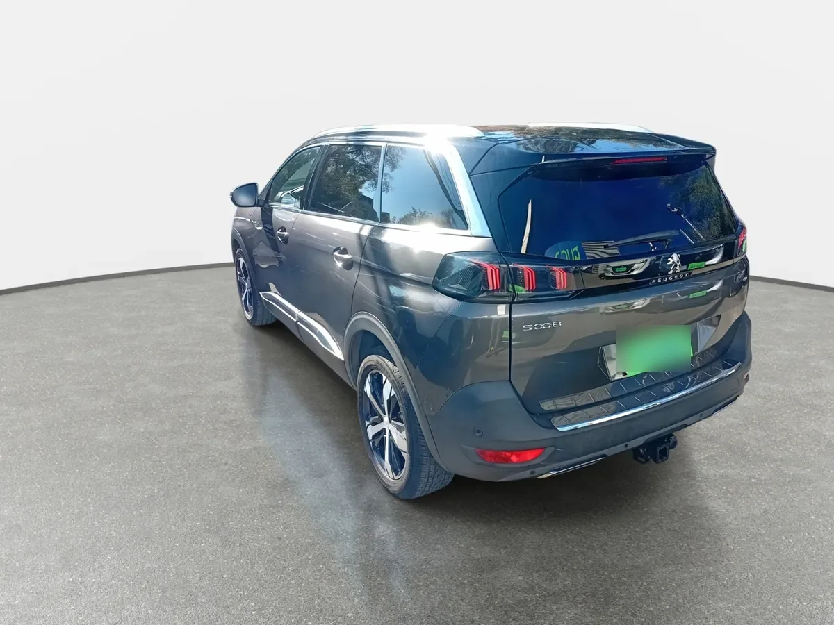 Peugeot 5008 1.6 Gt Puretech 180 4x2 Eat8 5p año 2023