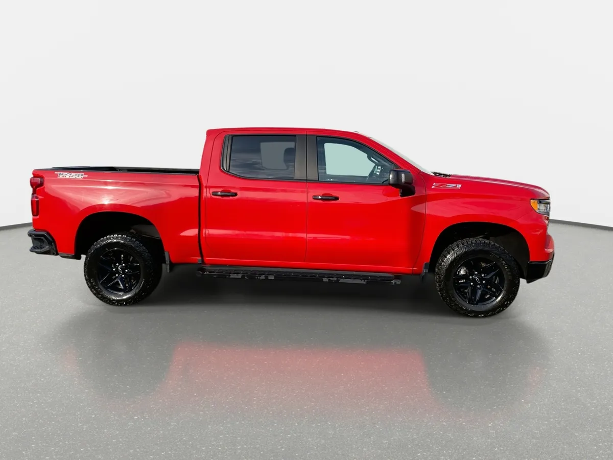 Chevrolet Silverado 5.3 Lt R Trail Boss Z71 4x4 At 4p año 2024
