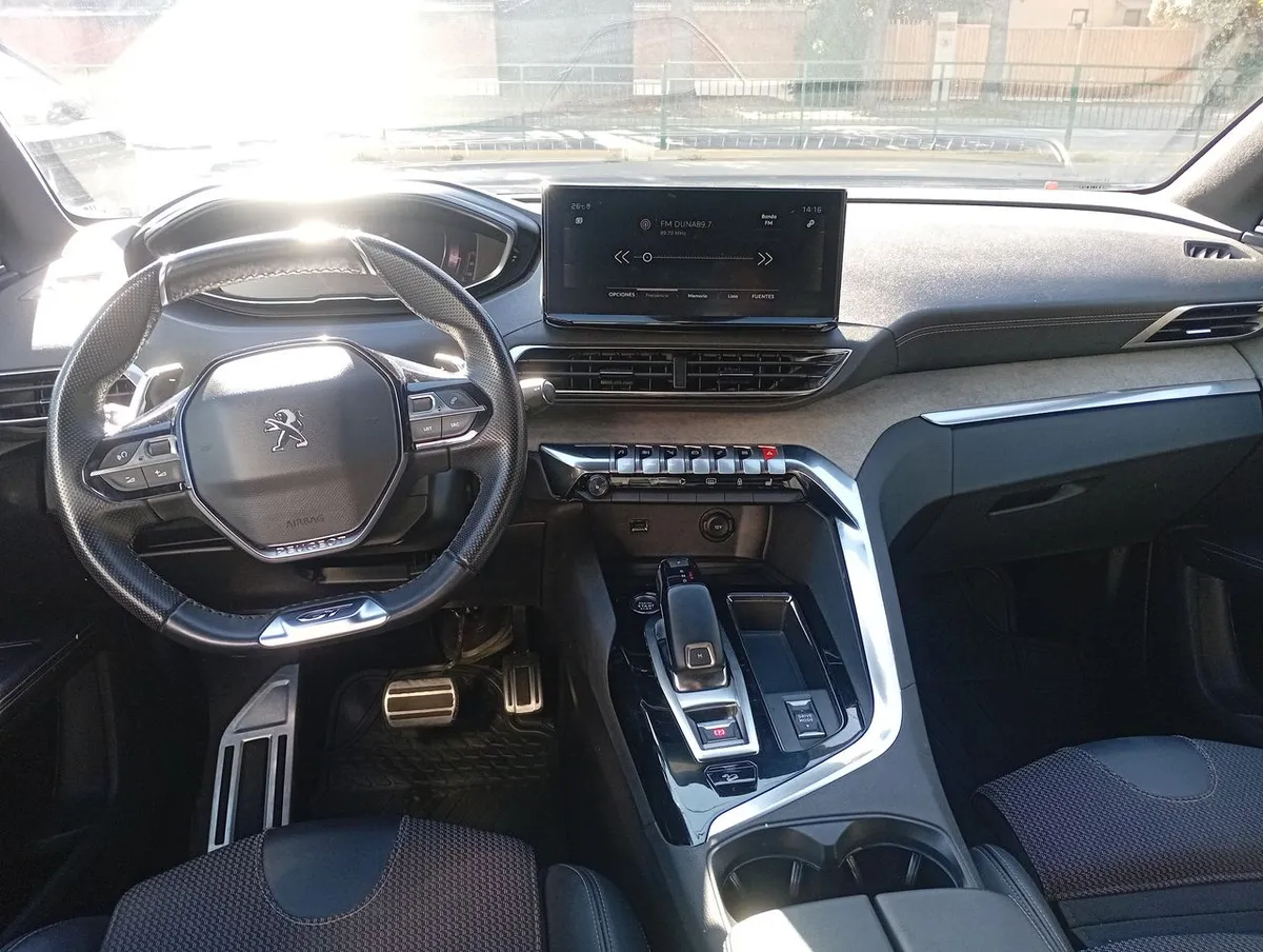 Peugeot 5008 1.6 Gt Puretech 180 4x2 Eat8 5p año 2023