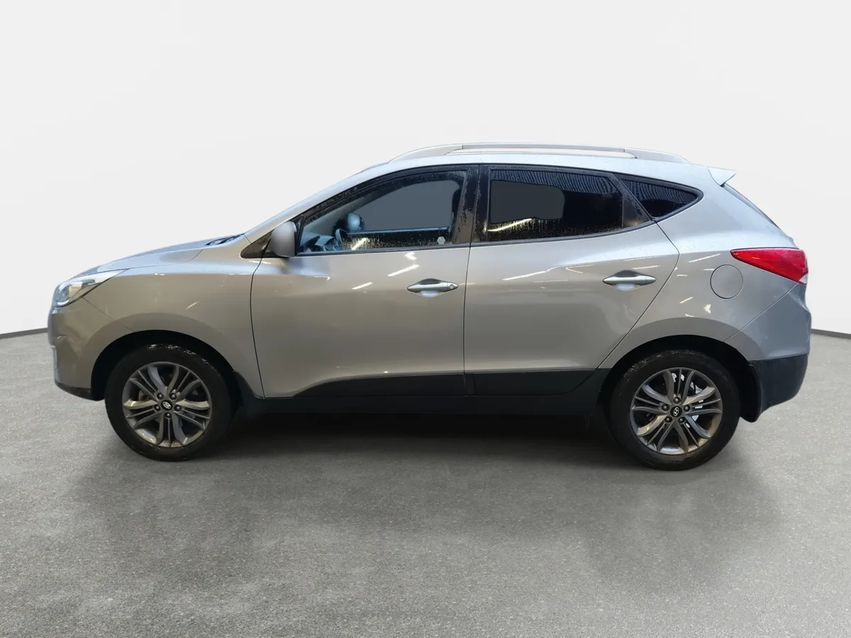 Hyundai Tucson 2.0 Gl 2wd Lm Pe Ac 2ab At 5p año 2016