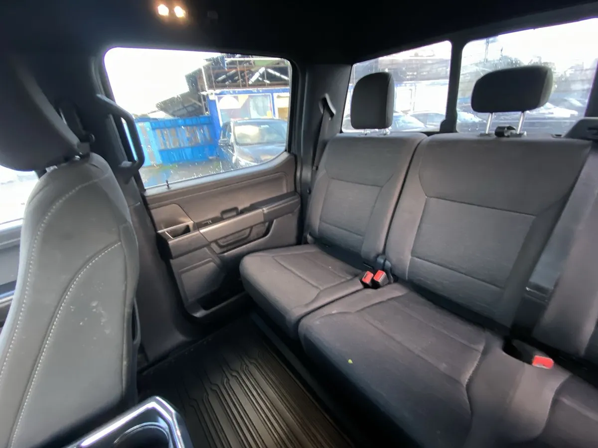 Ford F-150 5.0 Xlt Cc Dob. Cab. 4x4 At 4p año 2025