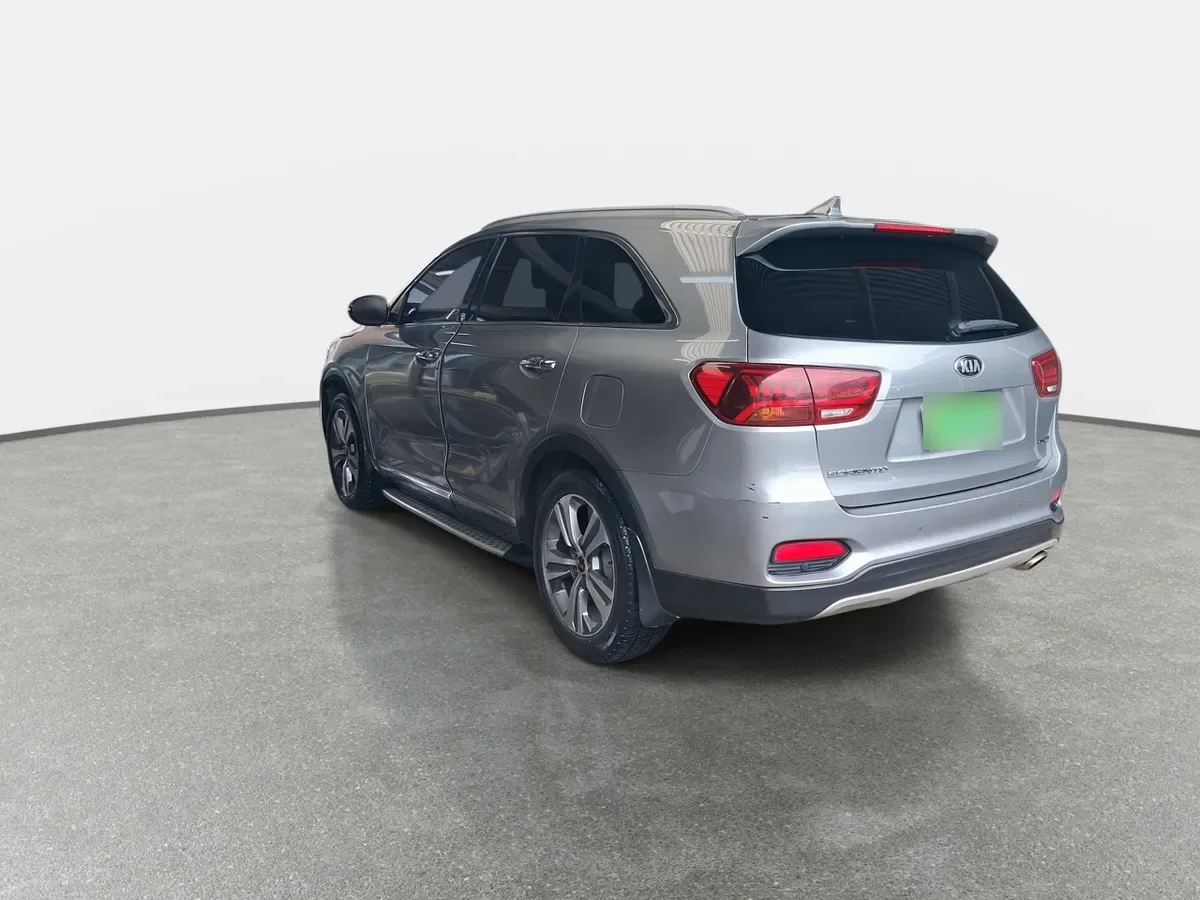 Kia Sorento 2.4 Gtl 2wd Special Pack At6 5p año 2021