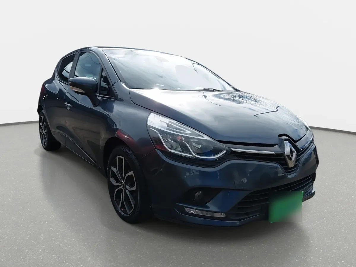 Renault Clio 0.9t Expression 4x2 Hb Mt 5p año 2020