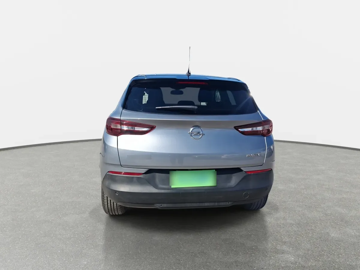 Opel Grandland 1.2t Gs Line 4x2 Mt 5p año 2022